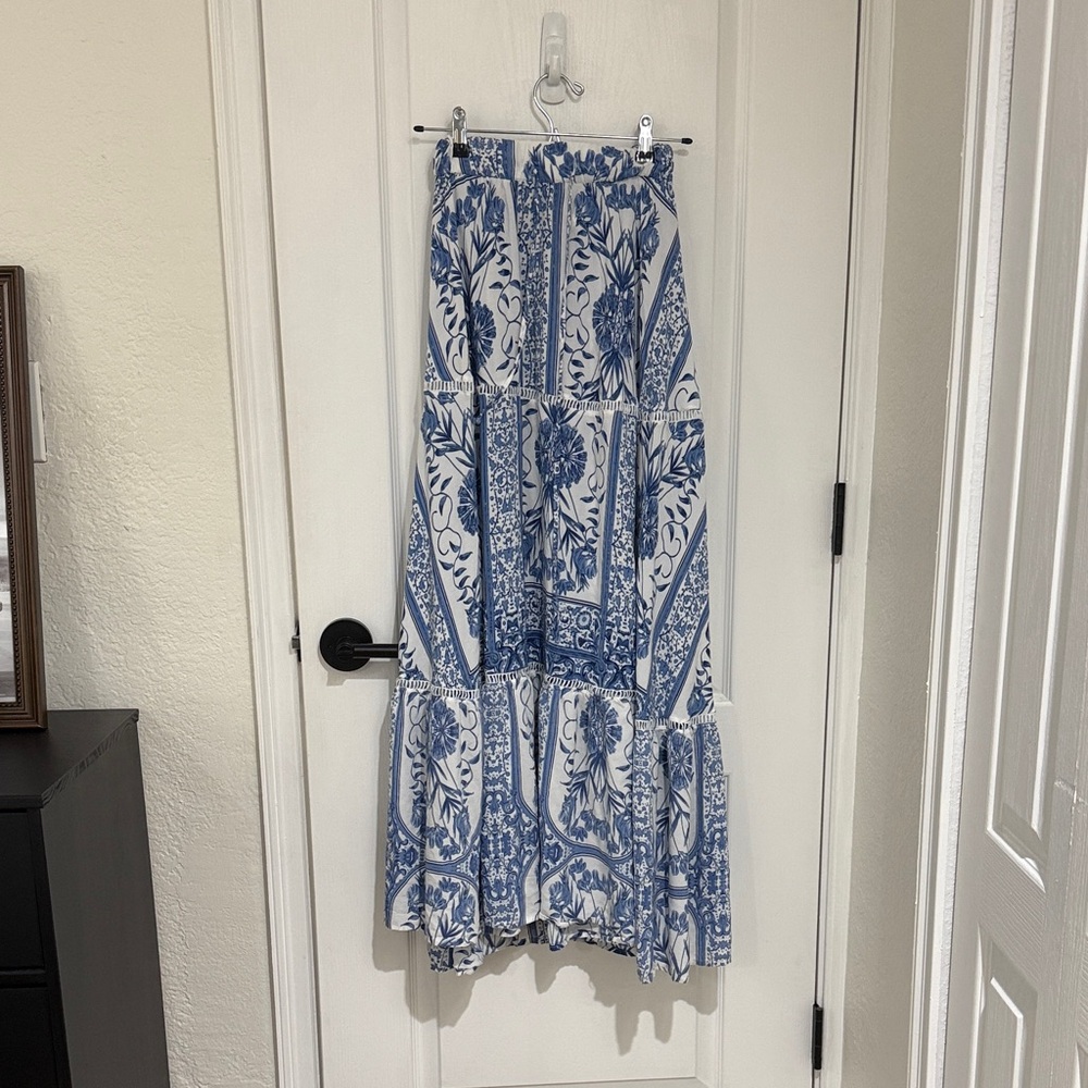 Jaase Blue and White Patterned Maxi Skirt